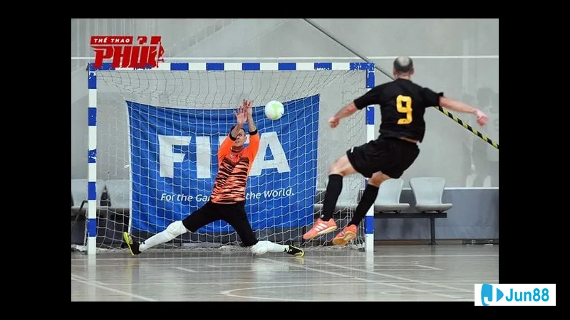 Thủ môn thay đổi quy định